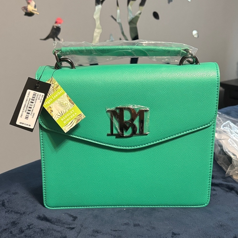 NWT‼️ Badgley Mischka Green Crossbody Bag